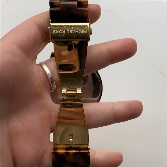 Michael Kors MK 5038 Tortoise Jet Set Women Watch - Picture 2 of 5